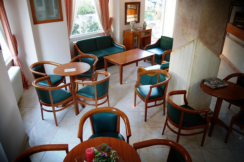Diethnes Larissa Extérieur photo